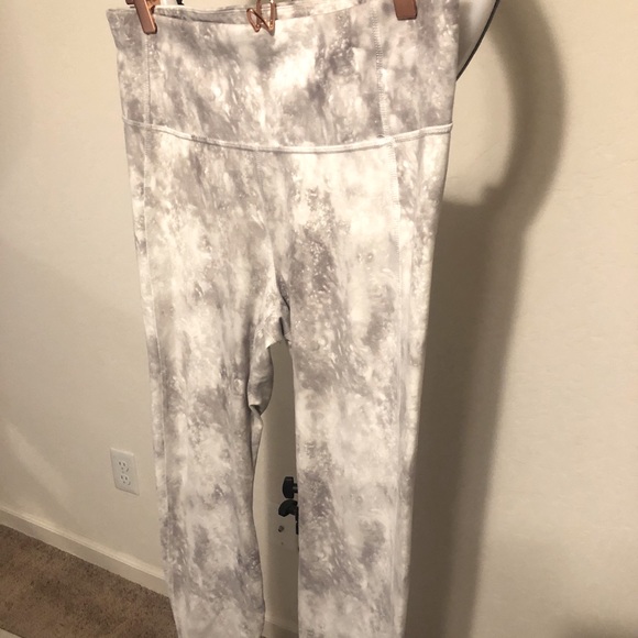 SOLD! All in Motion Marble Premium Leggings - Picture 2 of 4